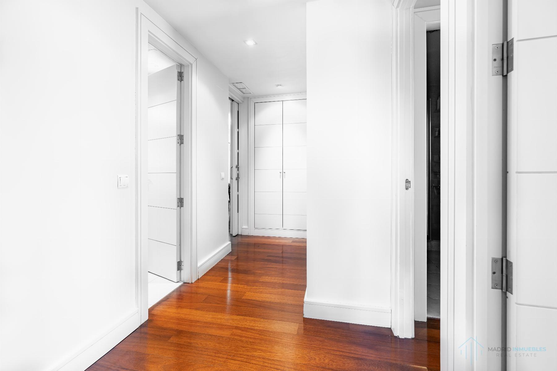 For sale of flat in Madrid