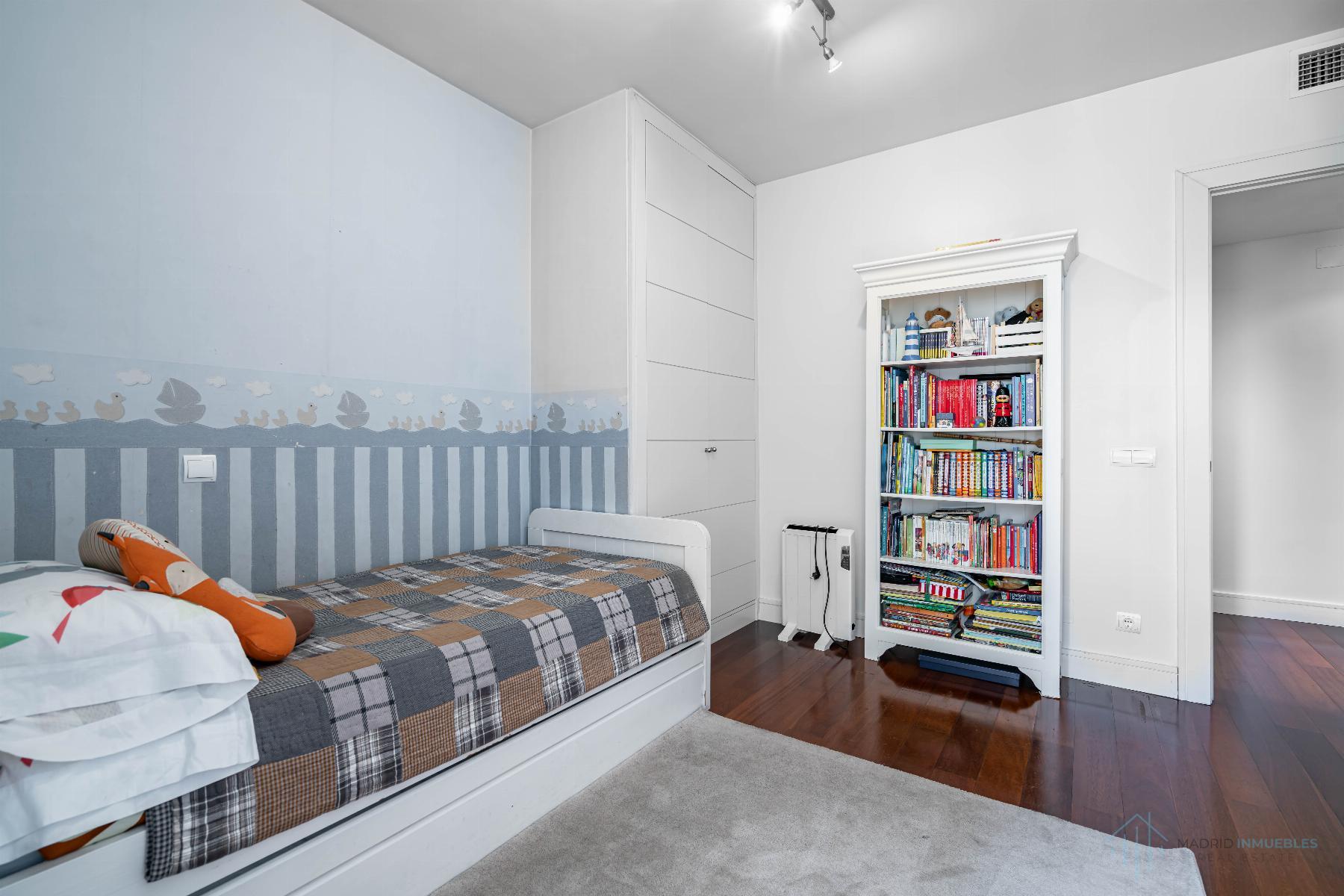 For sale of flat in Madrid
