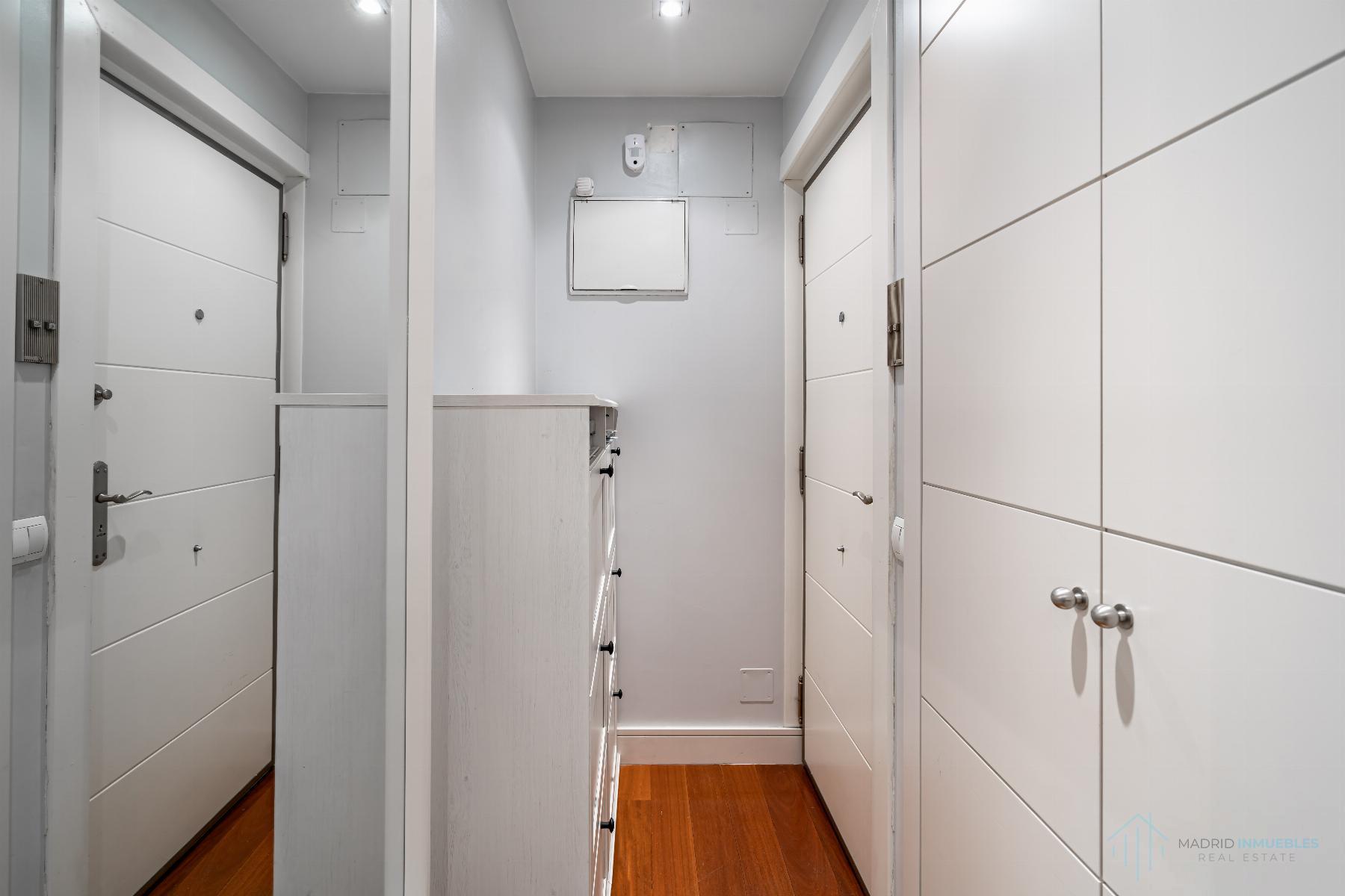 For sale of flat in Madrid