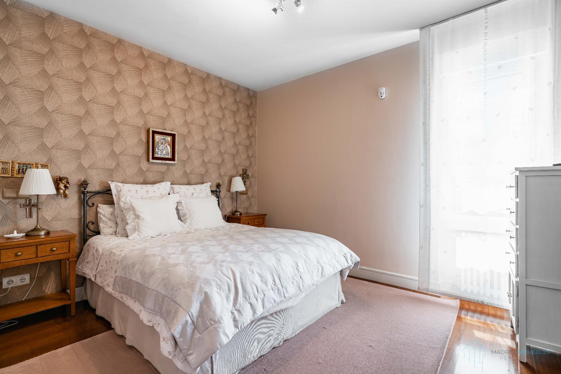 For sale of flat in Madrid