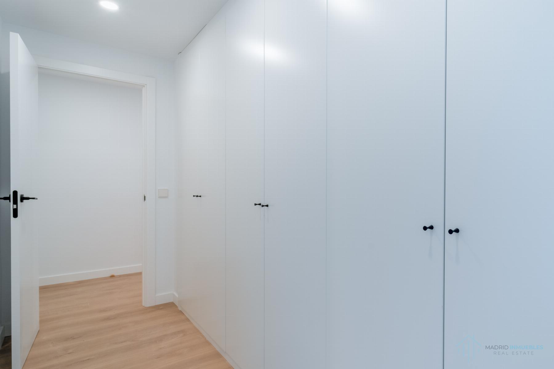 For sale of duplex in Madrid