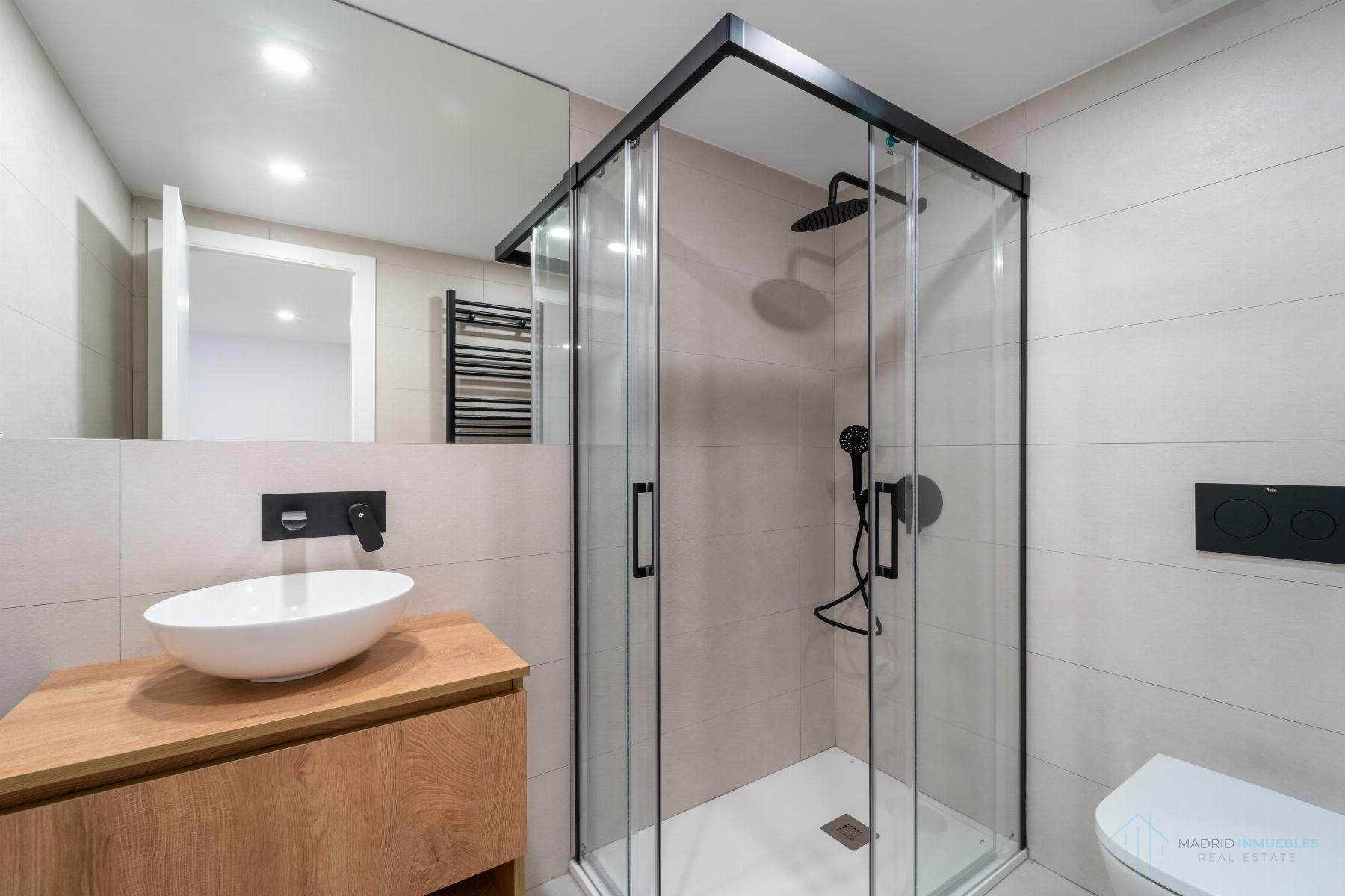 For sale of duplex in Madrid