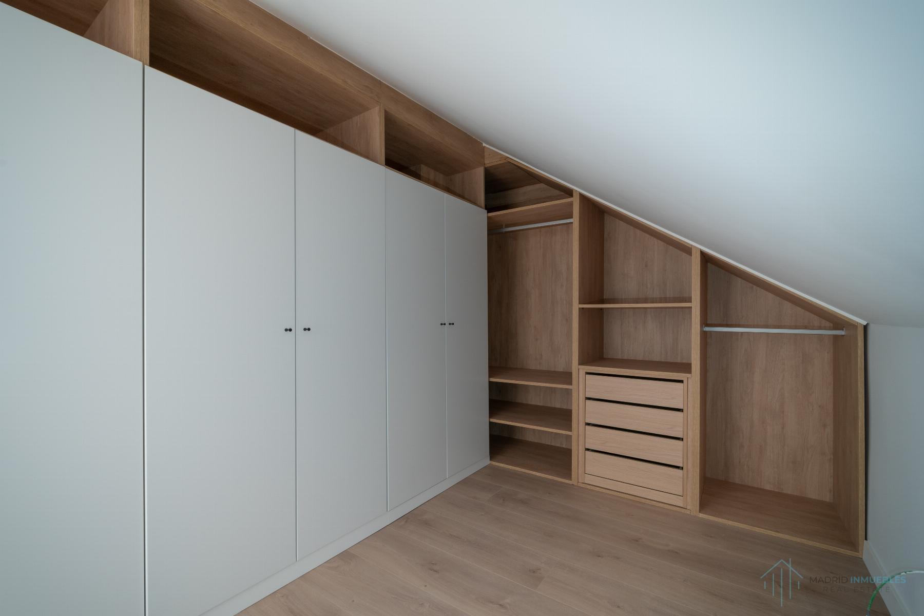 For sale of duplex in Madrid