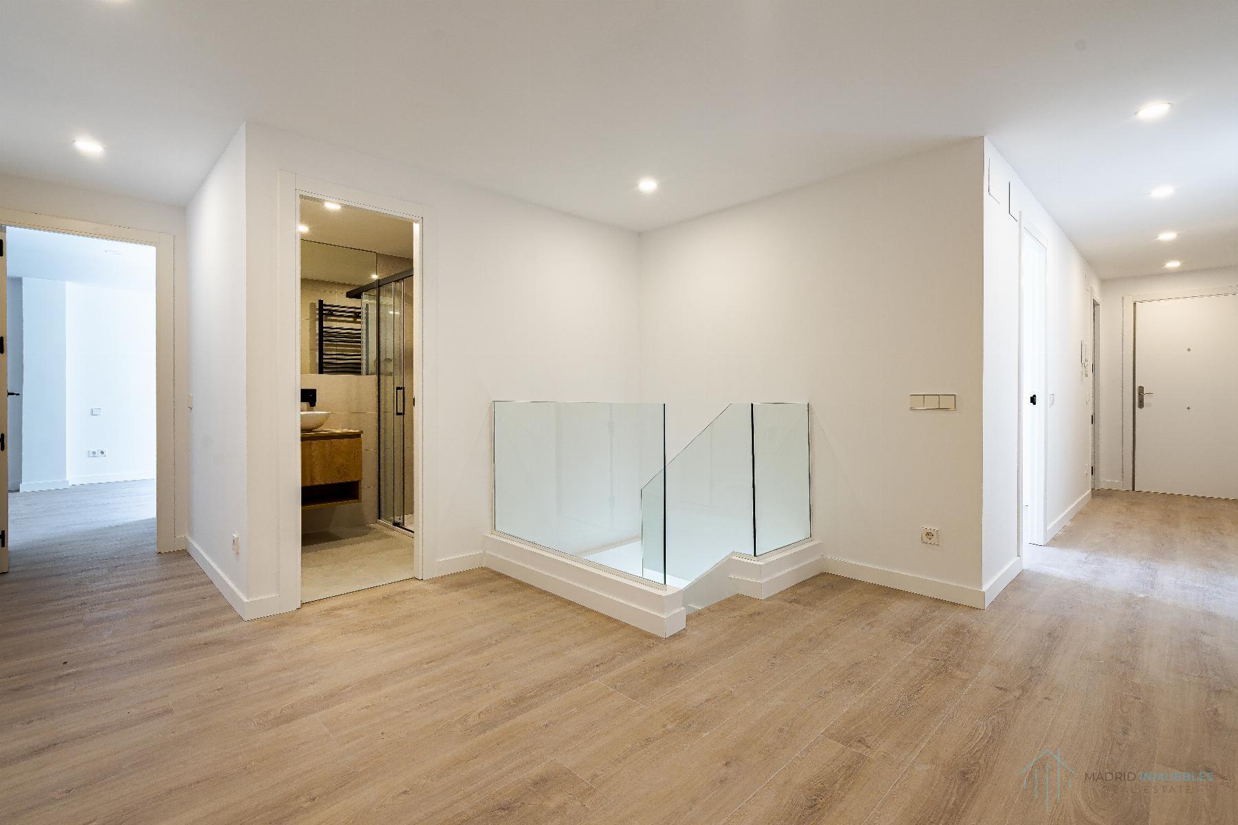 For sale of duplex in Madrid
