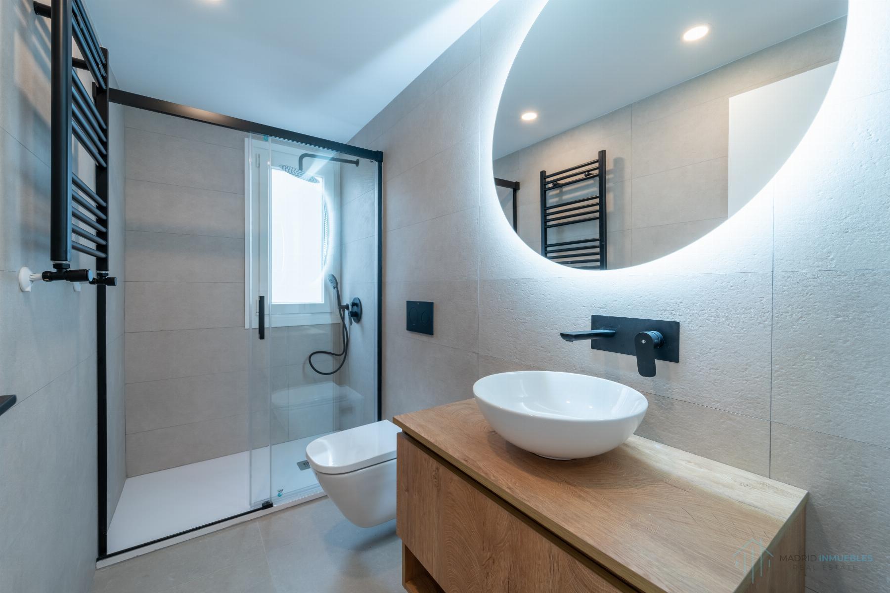 For sale of duplex in Madrid
