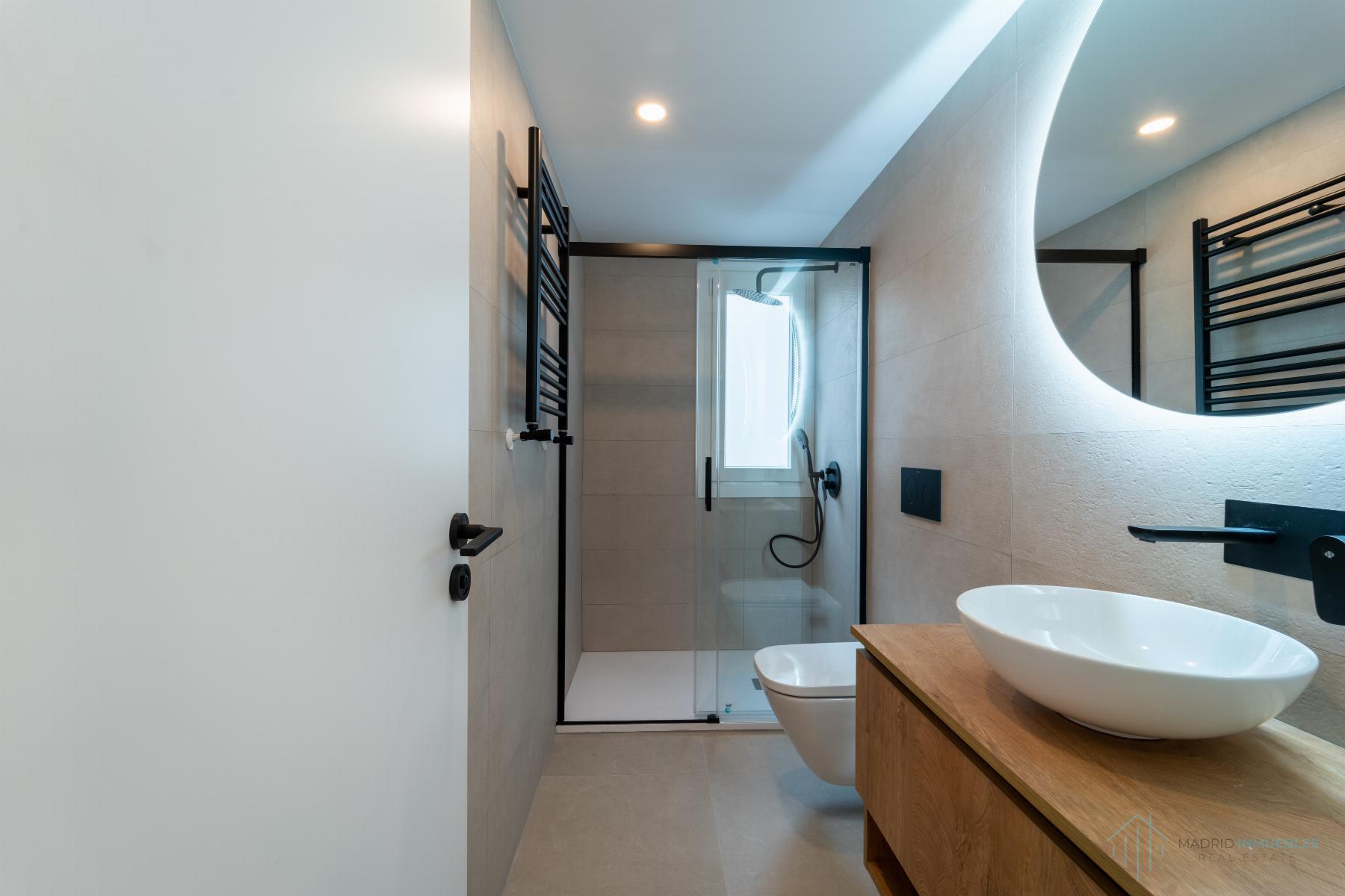 For sale of duplex in Madrid