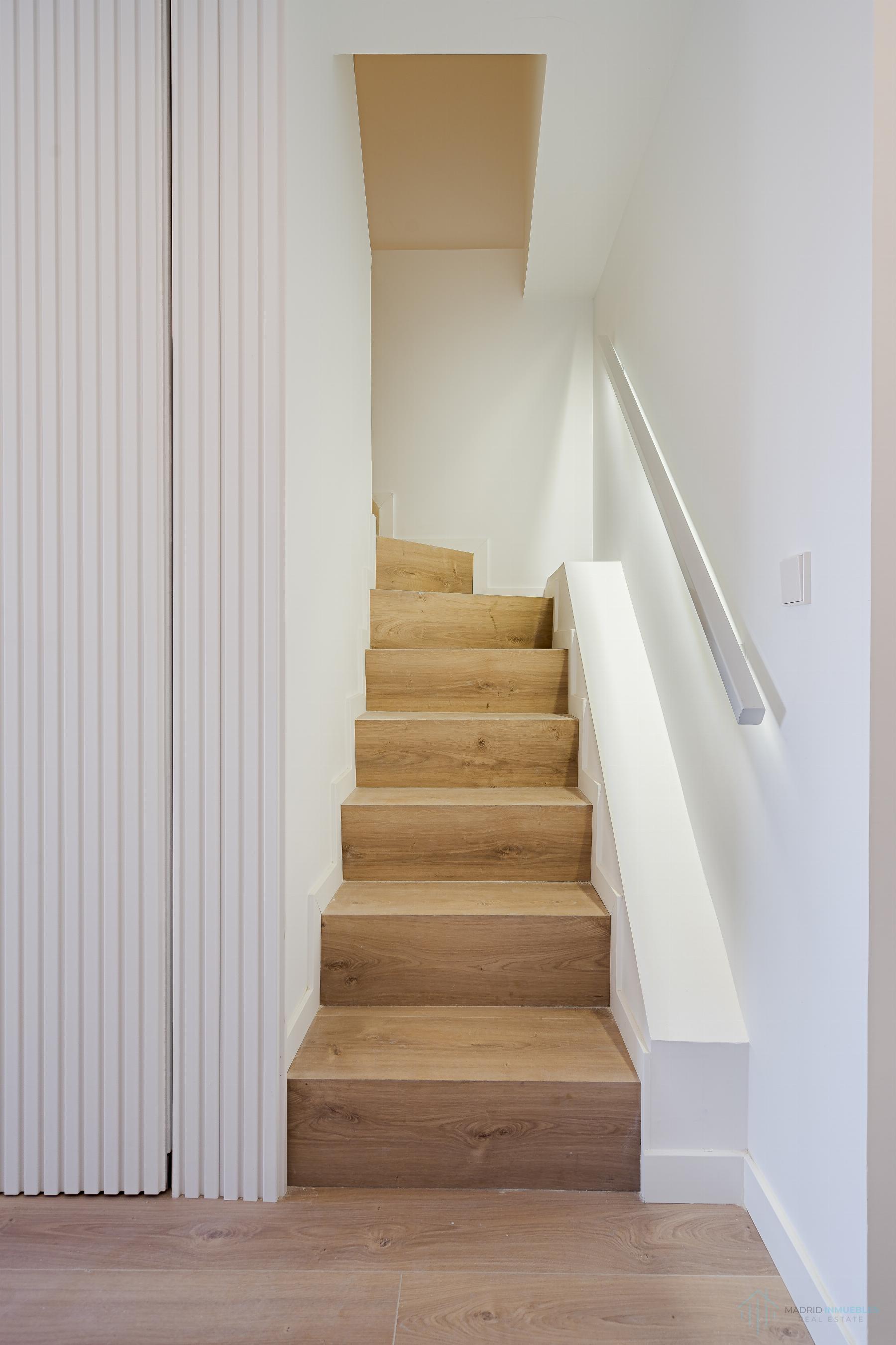 For sale of duplex in Madrid