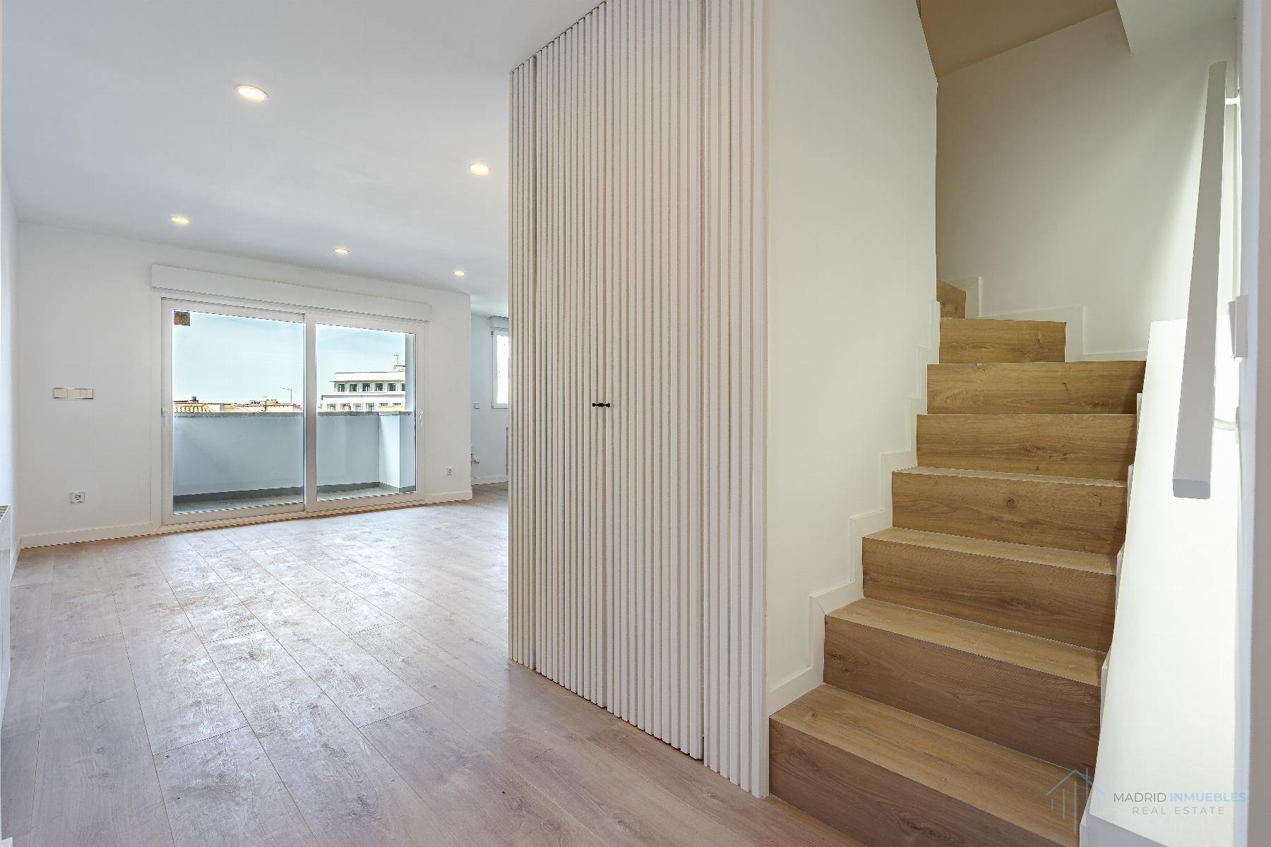 For sale of duplex in Madrid