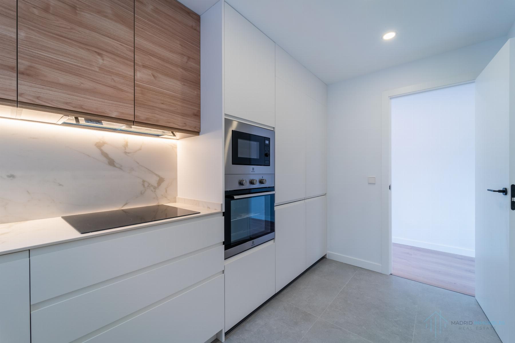 For sale of duplex in Madrid