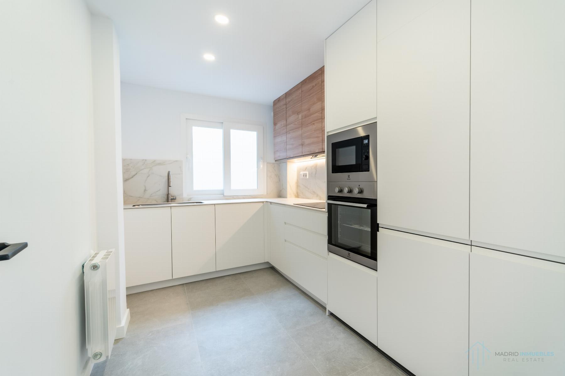 For sale of duplex in Madrid