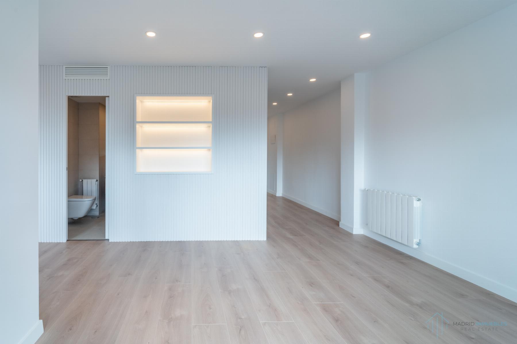 For sale of duplex in Madrid