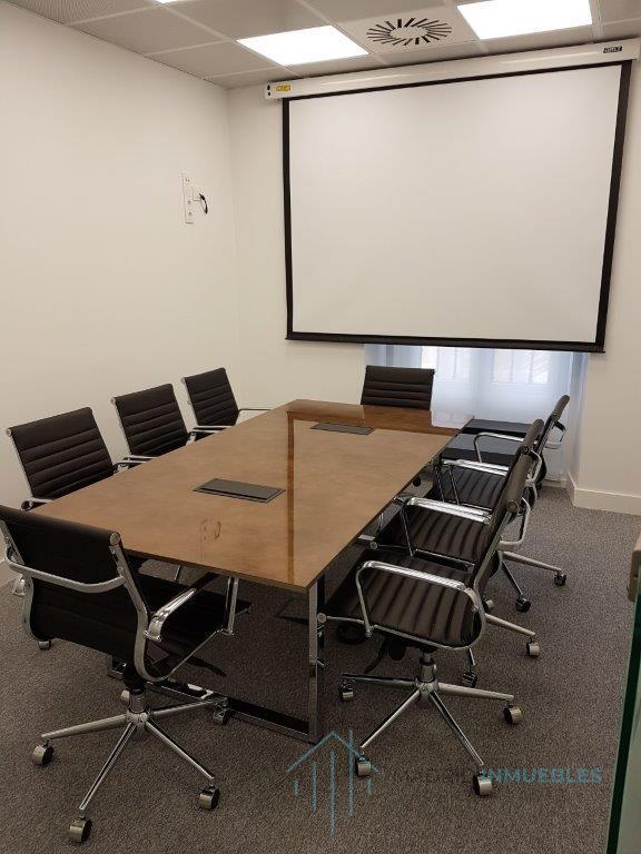 For rent of office in Madrid