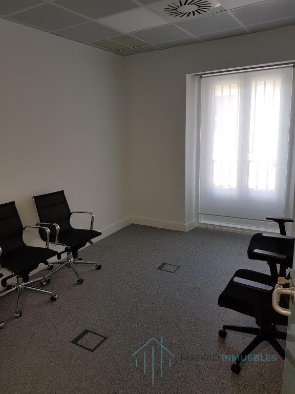 For rent of office in Madrid