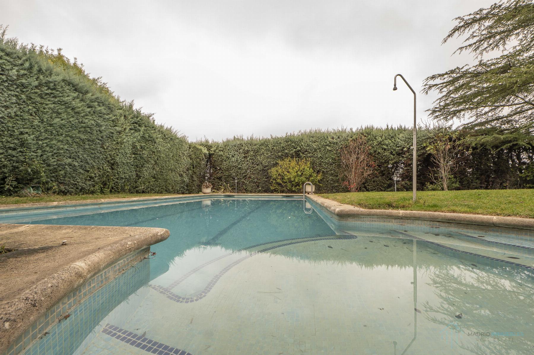 For sale of chalet in Majadahonda