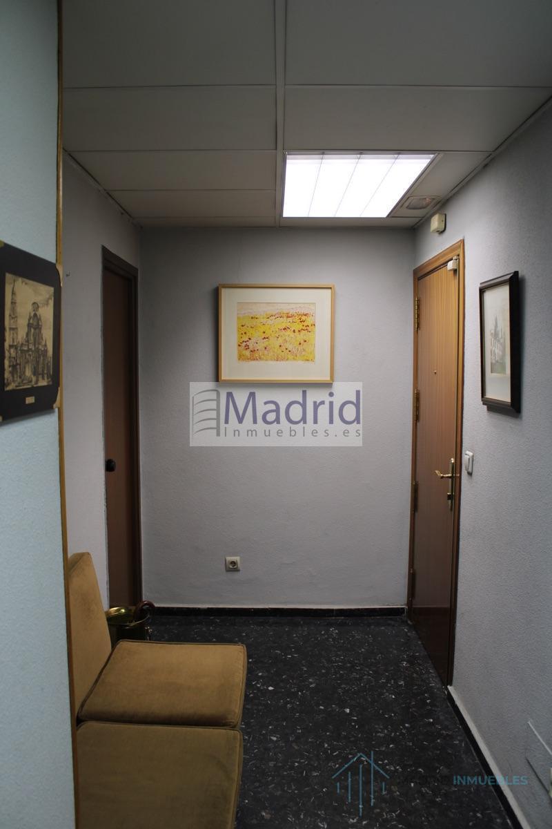 For sale of office in Madrid