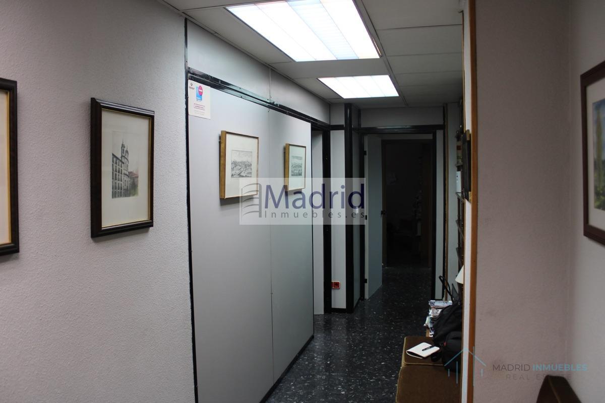 For sale of office in Madrid