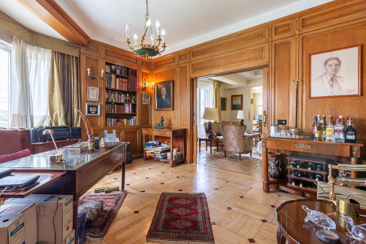 For sale of flat in Madrid