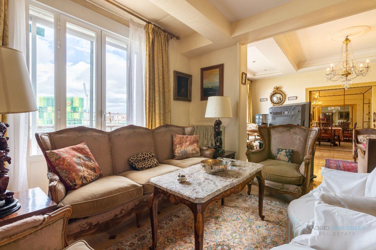 For sale of flat in Madrid