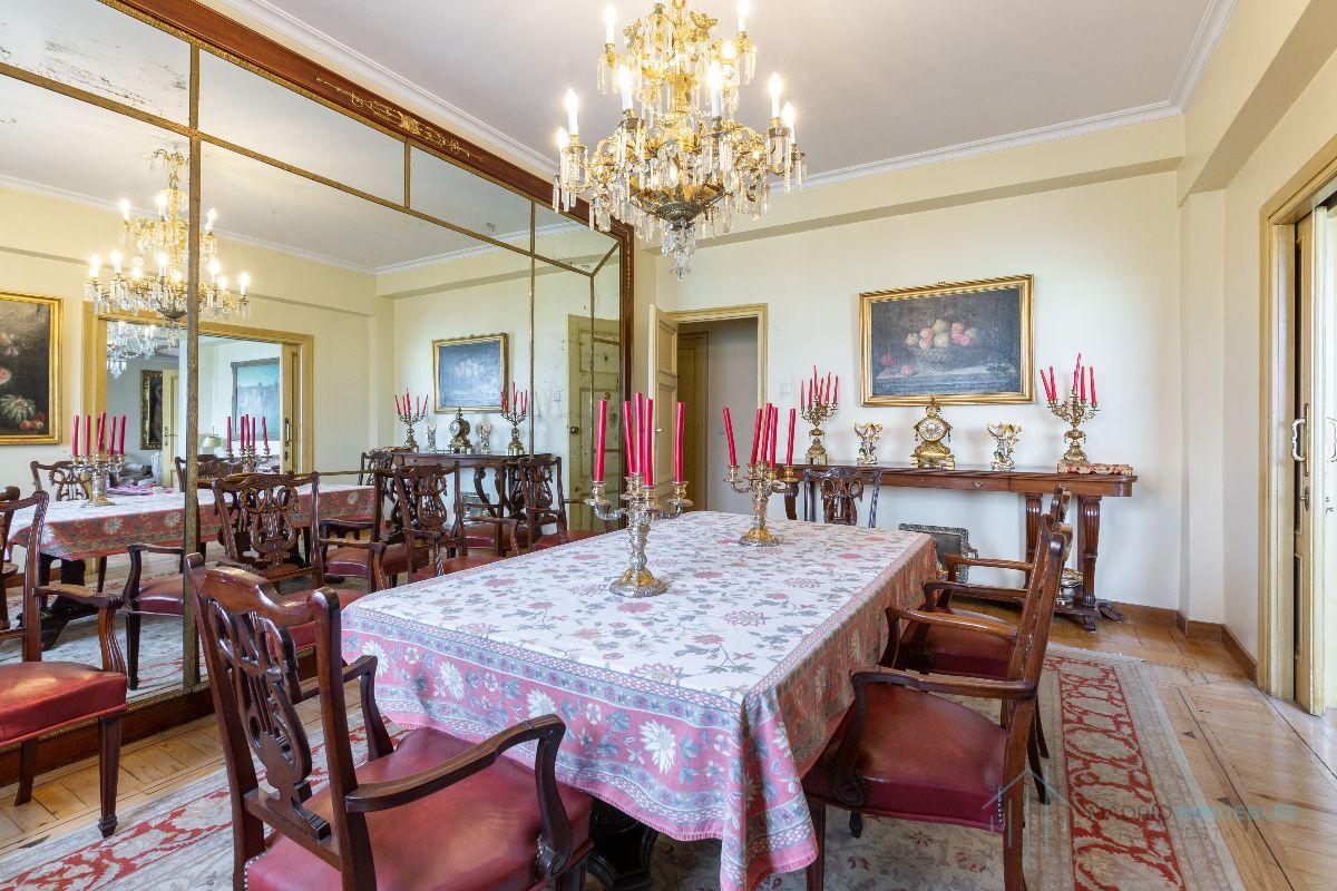 For sale of flat in Madrid