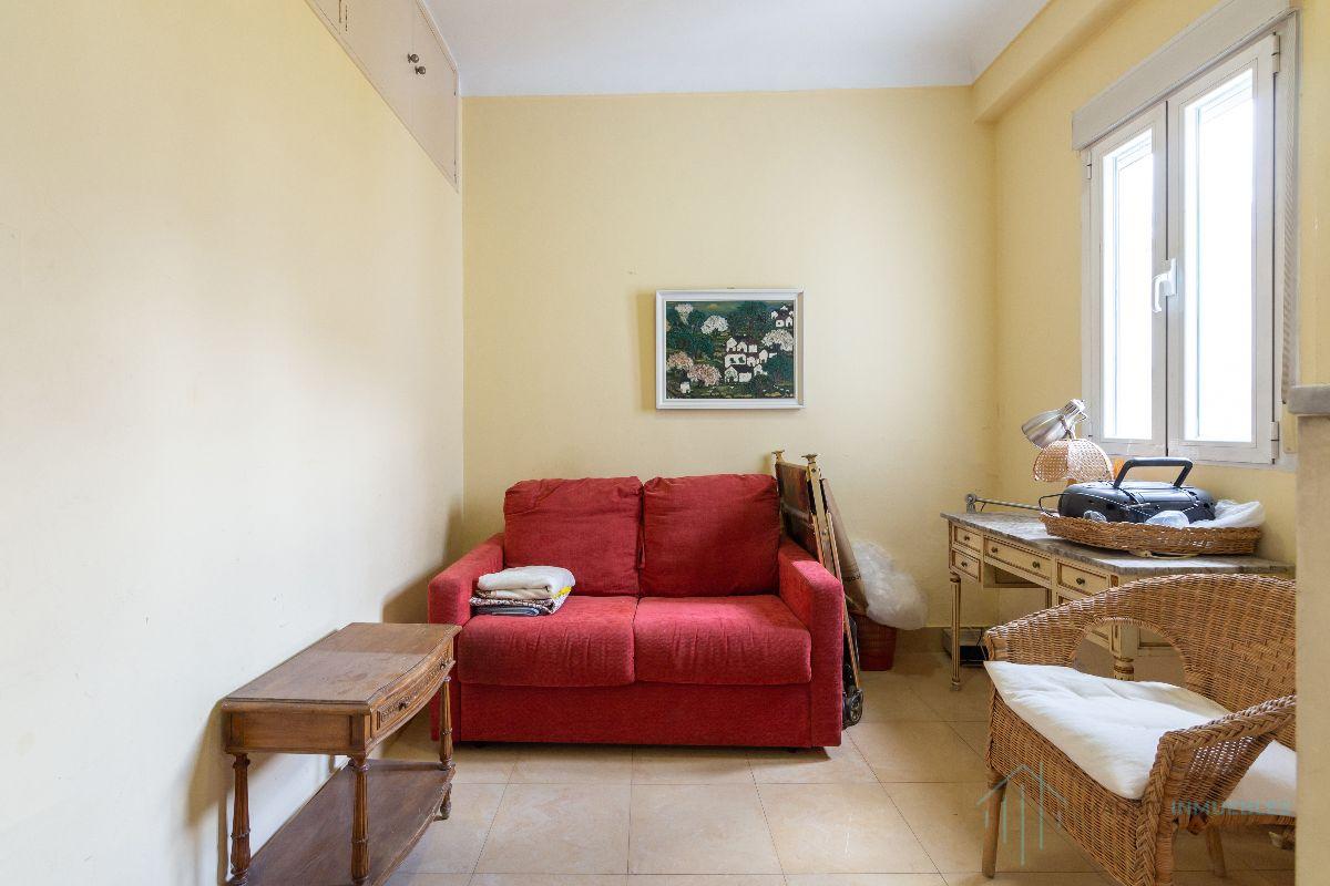For sale of flat in Madrid