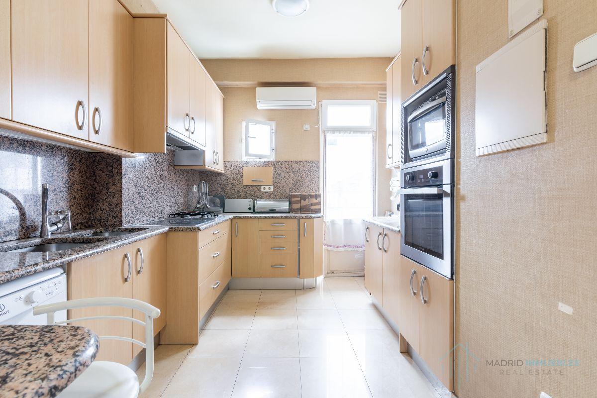 For sale of flat in Madrid
