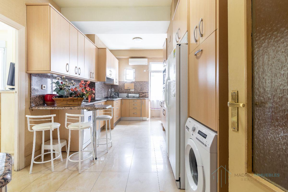 For sale of flat in Madrid