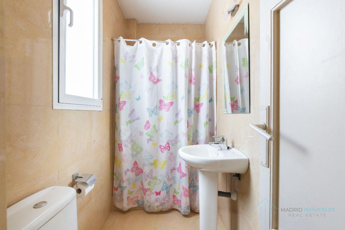 For sale of flat in Madrid