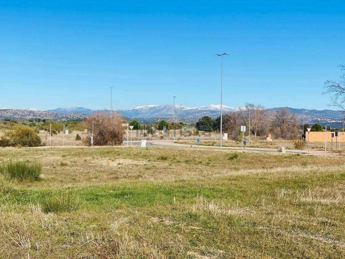 For sale of land in Villanueva del Pardillo