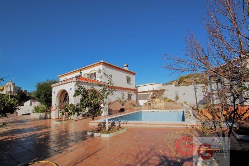 For sale of villa in Molvízar