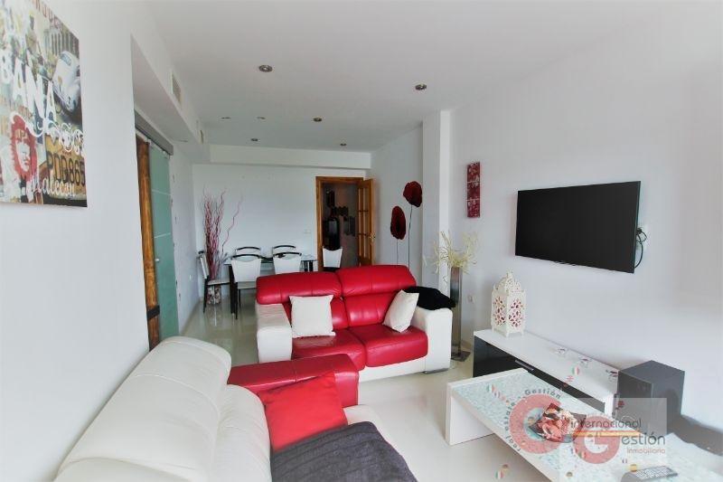 For sale of flat in Calahonda