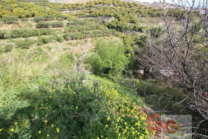 For sale of land in Salobreña