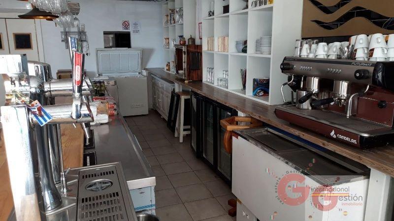 Venta de local comercial en Salobreña