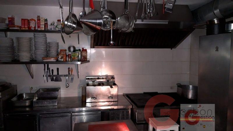 For sale of premises in Salobreña