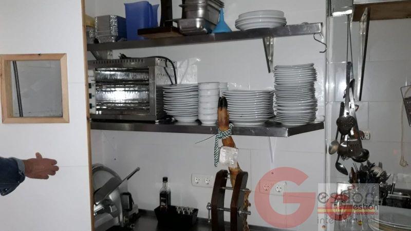 For sale of premises in Salobreña