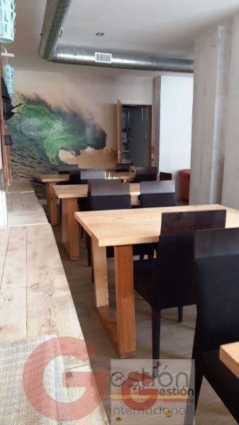 For sale of premises in Salobreña