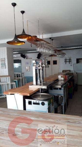 For sale of premises in Salobreña