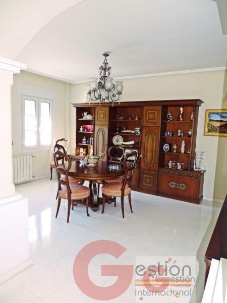 Venta de villa en Roquetas de Mar