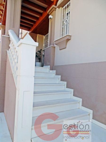 For sale of villa in Roquetas de Mar