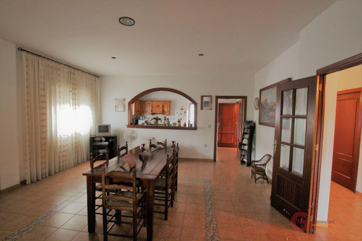 Venta de chalet en Vélez de Benaudalla