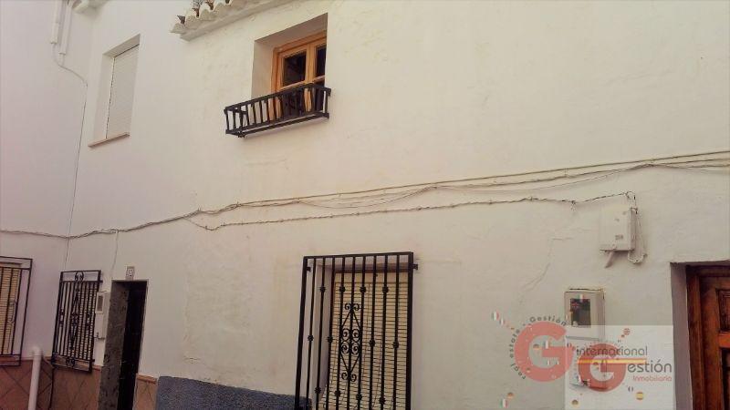 Venta de casa en Vélez de Benaudalla