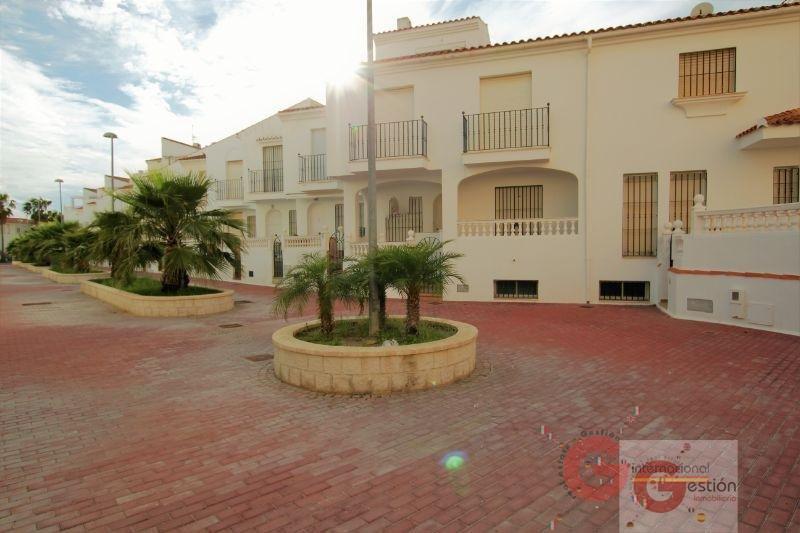 For sale of house in Calahonda