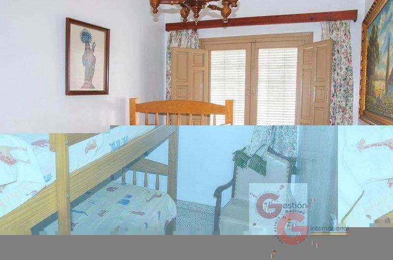 For sale of house in Salobreña