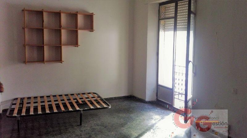 For sale of flat in Vélez de Benaudalla