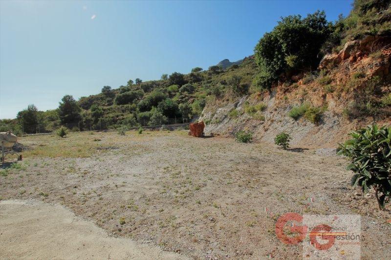 For sale of land in Vélez de Benaudalla