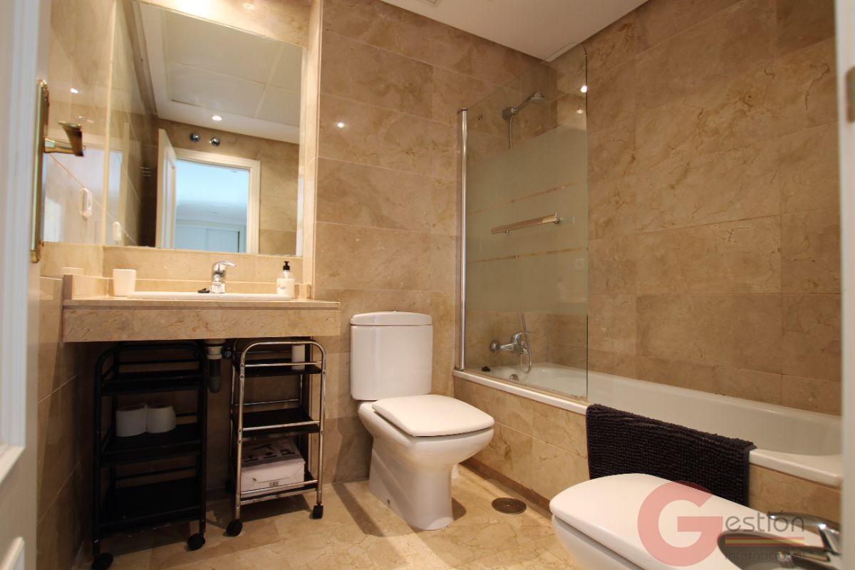 For sale of flat in Motril