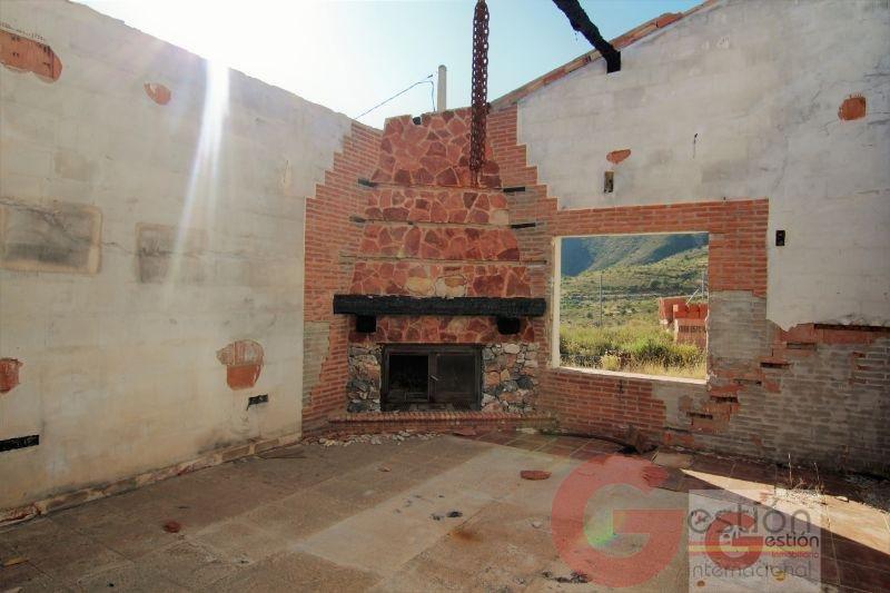 Venta de finca rústica en Vélez de Benaudalla