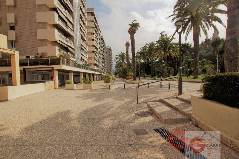 Venta de local comercial en Motril