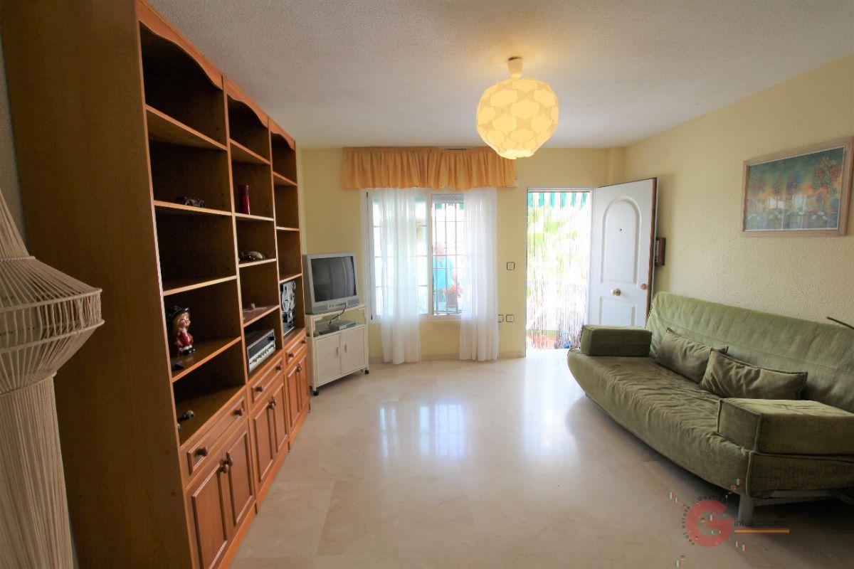 For sale of house in Calahonda