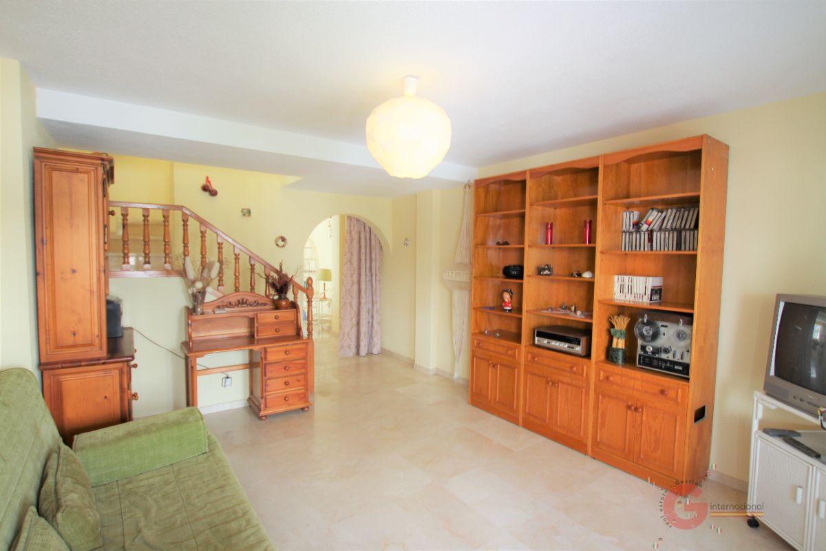 For sale of house in Calahonda