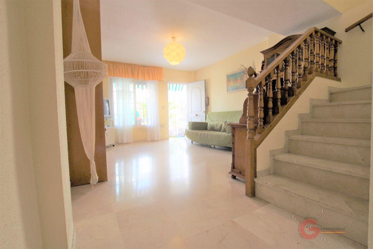 For sale of house in Calahonda